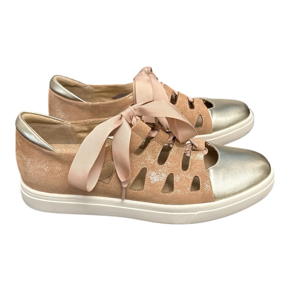 Vaneli Sport Odar Cut Out Sneaker With Ribbon Laces Size 8 - Picture 3 of 10